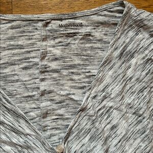 Motherhood Maternity Heathered Gray nursing shirt